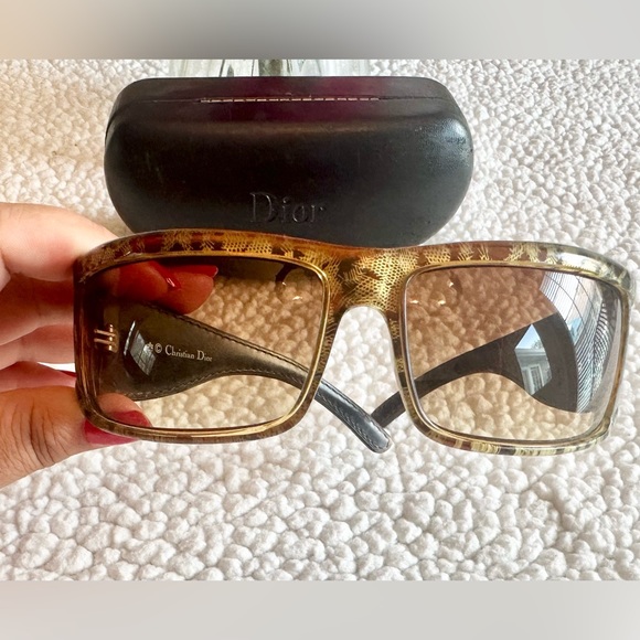 Authentic Dior sunglasses - Picture 5 of 8